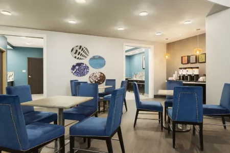 Hampton Inn & Suites Herndon-Reston