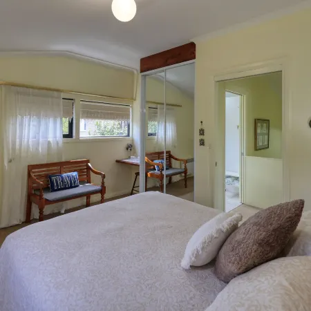 Birchwood, Devonport Self-Contained Self Catering Accommodation