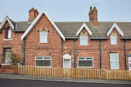 Host & Stay - the Railway Cottage