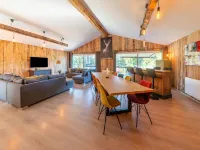 Lush Chalet Near Lake of Bütgenbach - Homestays