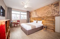 Gondwana City Art Hotels in Anse Vata