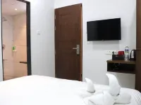 Sharman Suites Hotels near Parvati Temple