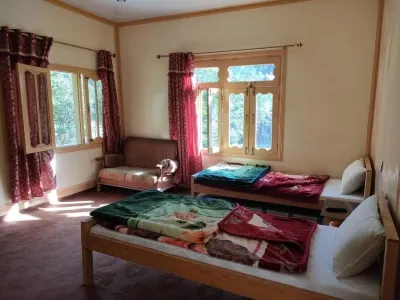 Kalash Continental Hotel & Resort Отели в г. Читрал