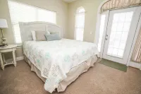 Summer Towne by Panhandle Getaways
