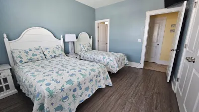 #1 Best Location in Oib - Luxury Home Next to Park, Shops, Restaurants & Beach.