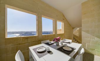 Tritoni Harbour Suites