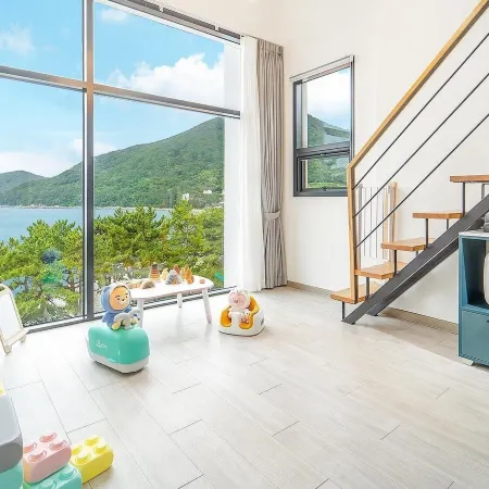 Yeosu Sea&Blue Family Pension