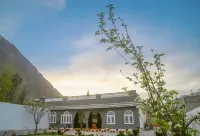 Duroyo Hotel Hotels near Broken bridge view point