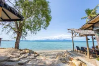 Absolute Beachfront Resort - Beach