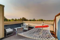 Old Town Loft Oasis with Amazing Rooftop Deck! Hotels in Fort Collins