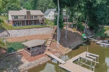 Shades of Summer by AvantStay Gazebo Dock View