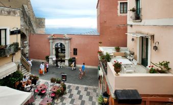 Porta di Mezzo Luxury Suites & Rooms