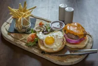 The Royal Oak Hotel, Welshpool - the Coaching Inn Group - servizio colazione