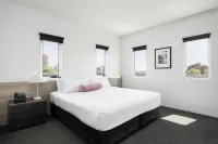 Tyrian Serviced Apartments Fitzroy Hotels near A Clockwork Café