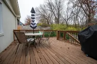 The Uptown Oasis. Kansas comfort.