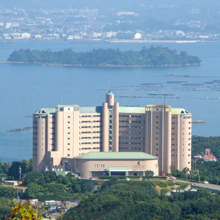 Shirahama Coganoi Resort&Spa Отели рядом с достопримечательностью «Рынок Тореторе»