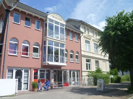 Apartment Stylish + Cozy, in 3 Minutes at the Sea or in the Center :) with Parking Space Отели в г. Варнемюнде