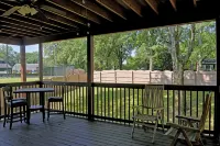 Downtown Gem 2 Br w Spacious Yard Hotel a Florence