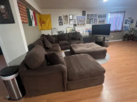 right off I-25 freeway Hotels in Valencia County