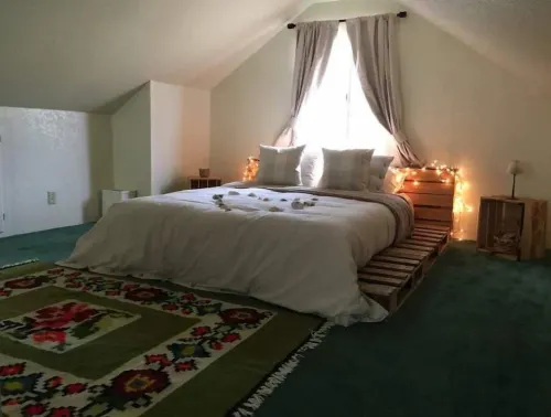 Closest Cabin to the Lake, AC, WiFi stargazing Hotels in Lake Isabella