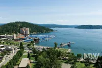 Charming Home—Near Triple Play, Silverwood & Hayden Lake! Fire Pit, Fenced Yard & a Plum Tree! Hotels in Hayden