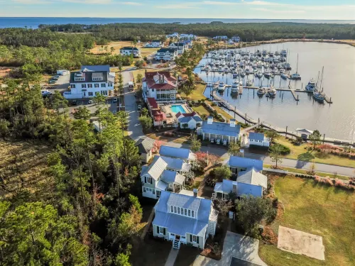 Cozy Cottage with Pool and Dining Options - Charming Waterfront Retreat Hotels in Pamlico County