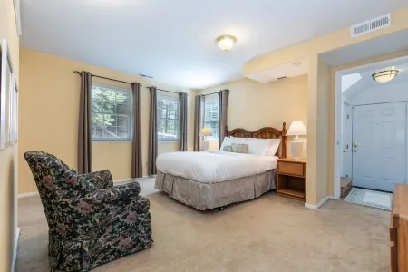 Rustic Charm and Spacious Deck - Cozy Tahoe Getaway