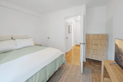 Downtown Condo – Views, Walkable, Fun! Dog Ok 퍼스트 힐 호텔