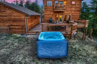 Expansive Deck and Hot Tub - Amazing Mountain Retreat