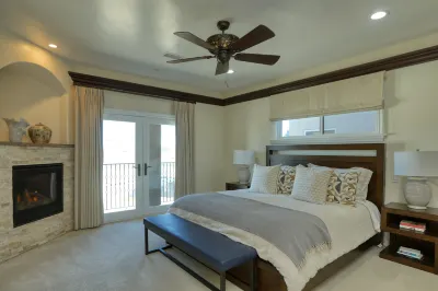 Elevator and Rooftop Deck with Ocean Views - Stunning Coastal Retreat