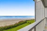 Stylish Escape W/ Shared Pool, Direct Beach Access, Private Balcony & Ocean View
