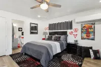 Gay owned fully renovated casita relaxation. Private and clothing optional.