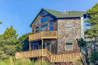 Ocean-Facing Decks and Hot Tub - Amazing Coastal Sanctuary