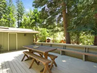 Hot Tub and Landscaped Fenced Backyard Oasis - Cozy Retreat