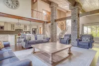 Stunning Ocean Views and Hot Tub Retreat - Elegant Coastal Sanctuary Hotels in Gleneden Beach