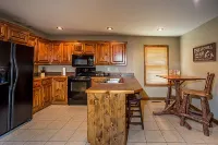 Resort View, Firepit and Fishing Dock - Charming Tranquil Cabin