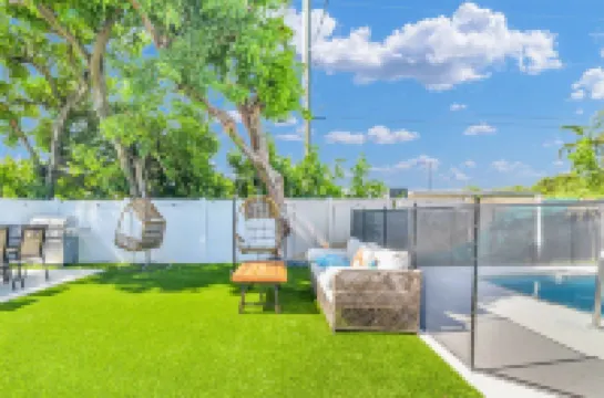 Stylish Surf Retreat with Pool - Charming Beach Lifestyle Escape