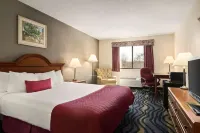 Baymont by Wyndham Logan Hotels in Logan