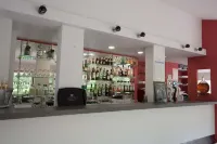 Hôtel Restaurant l'Artière Hotels in Romagnat