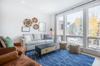 Ski in Out Access and Cozy Fireplace - Stunning Mountain Sanctuary Hotels in Mountain Village