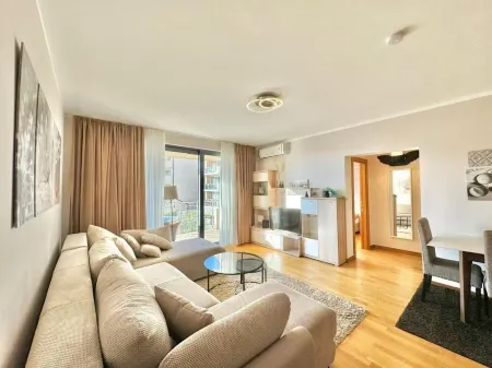 Sunset Poolside Retreat Blueh Отели рядом с достопримечательностью «Milocer beach»