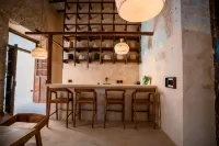 CASA MANDARINA DOWNTOWN WITH POOL