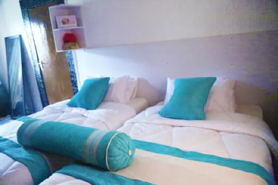 White Thorn Cottages