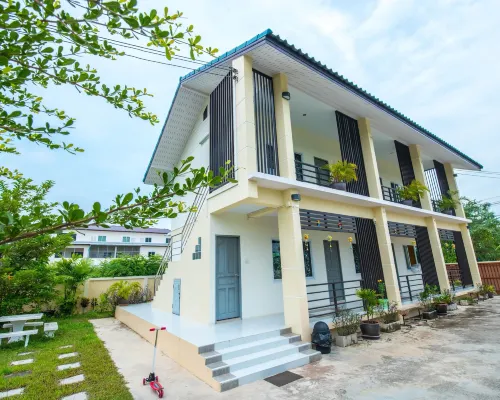 Sweet Dreams Hotels near Wat Kamphaeng Laeng
