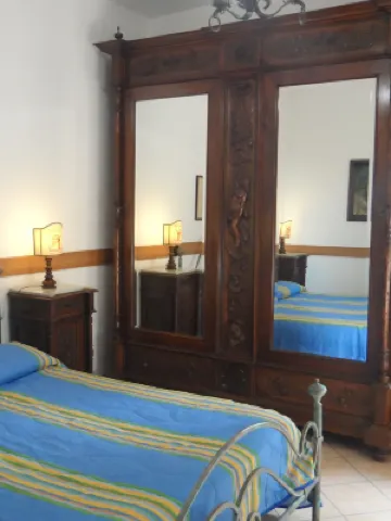 Casa Serafina Typical Three-Room Apartment Historic Green Area