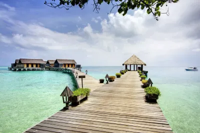 Gangehi Island Resort & Spa Hotel a 