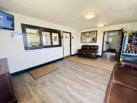 Super 8 by Wyndham Grand Rapids/Wyoming فنادق في Kentwood
