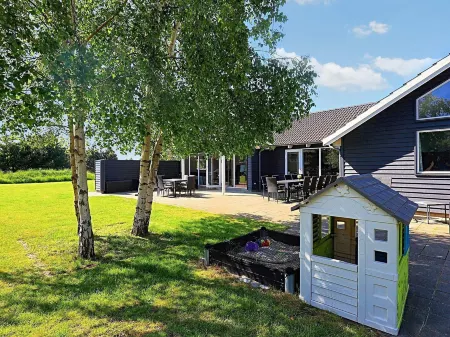 20 Person Holiday Home in Væggerløse