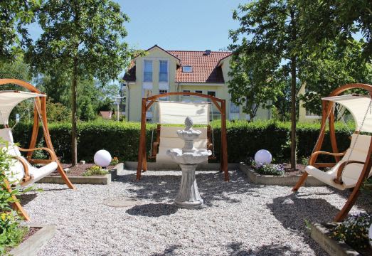 반신 해변 일출