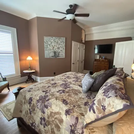 Belle Louise Historic Bed & Breakfast